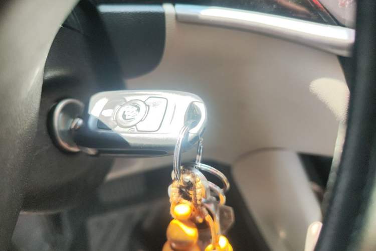 Used Buick Verano 2015 Sedan 15S Automatic Leading Model Vehicle Key