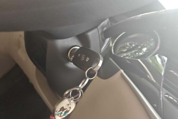 Used Buick Verano 2015 Sedan 15S Automatic Leading Model Vehicle Key