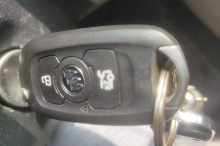 Used Buick Verano 2015 Sedan 15S Automatic Leading Model Vehicle Key