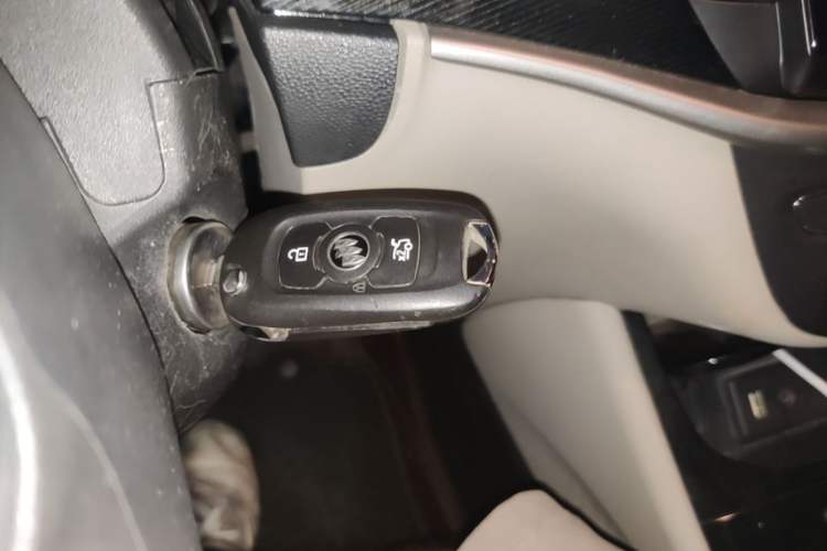 Used Buick Verano 2015 Sedan 15S Automatic Leading Model Vehicle Key
