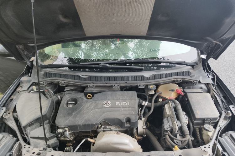 Used Buick Verano 2015 Sedan 15S Manual Entry-Level Model Engine Bay