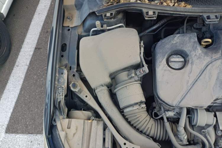 Used Buick Verano 2015 Sedan 20T Dual-Clutch Leading Model Engine Bay Right