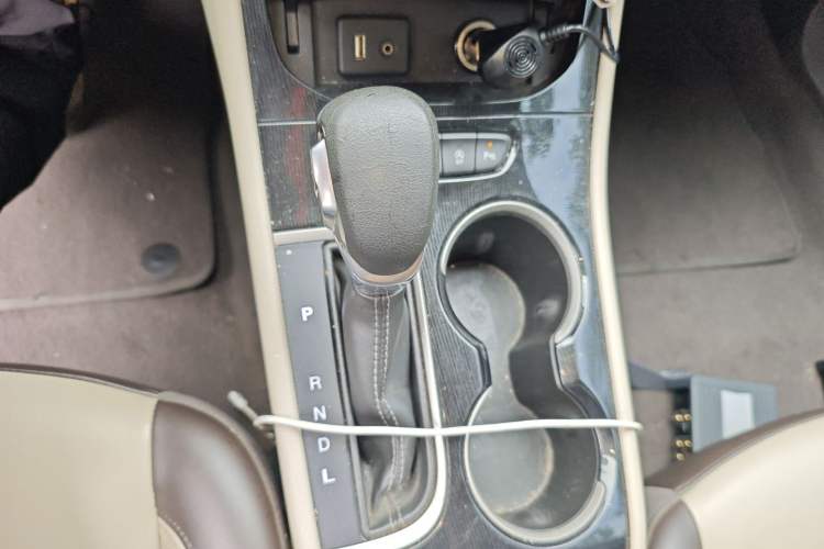 Used Buick Verano 2015 Sedan 15S Automatic Leading Model Gear Lever