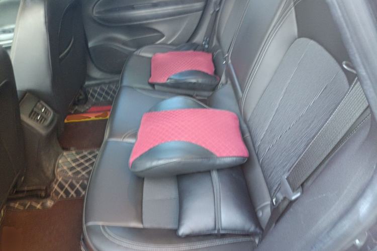 Used Buick Verano 2015 Sedan 20T Dual-Clutch Leading Model Left Rear Seat