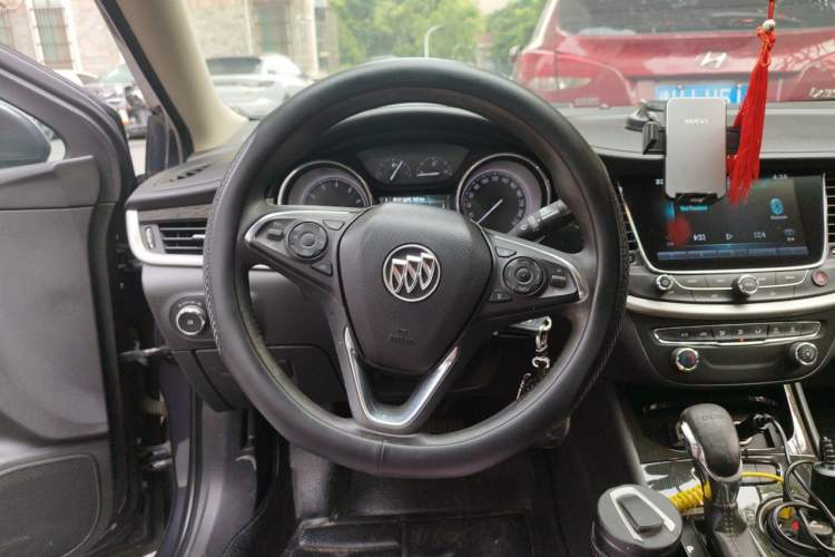 Used Buick Verano 2015 Sedan 20T Dual-Clutch Leading Model Steering Wheel