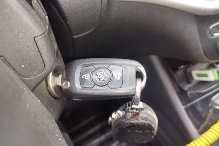 Used Buick Verano 2015 Sedan 20T Dual-Clutch Leading Model Vehicle Key