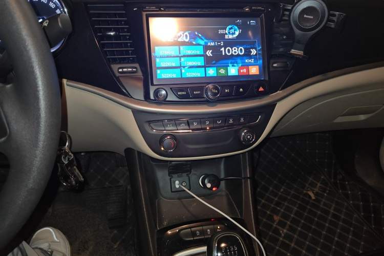 Used Buick Verano 2015 Sedan 15S Manual Entry-Level Model Audio And AC Panel
