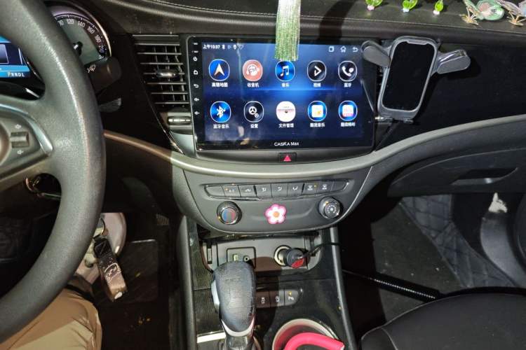 Used Buick Verano 2015 Sedan 20T Dual-Clutch Leading Model Audio And AC Panel