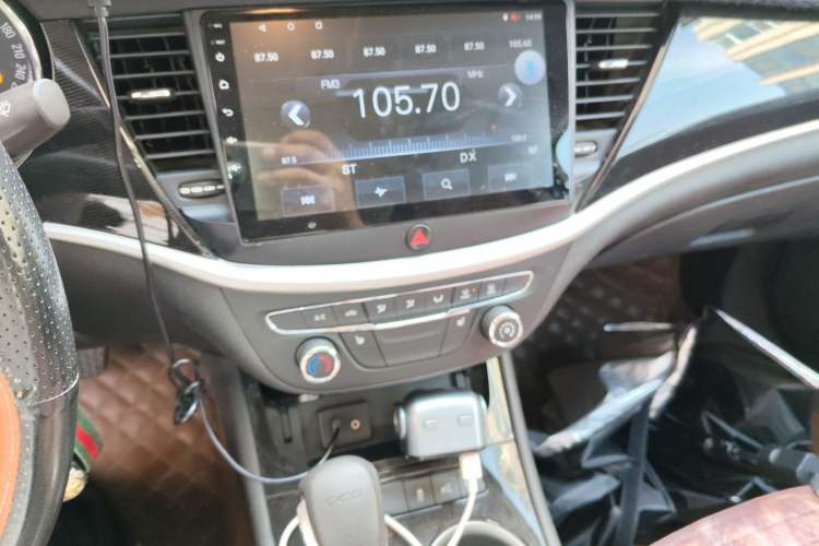 Used Buick Verano 2015 Sedan 20T Dual-Clutch Elite Model Audio And AC Panel
