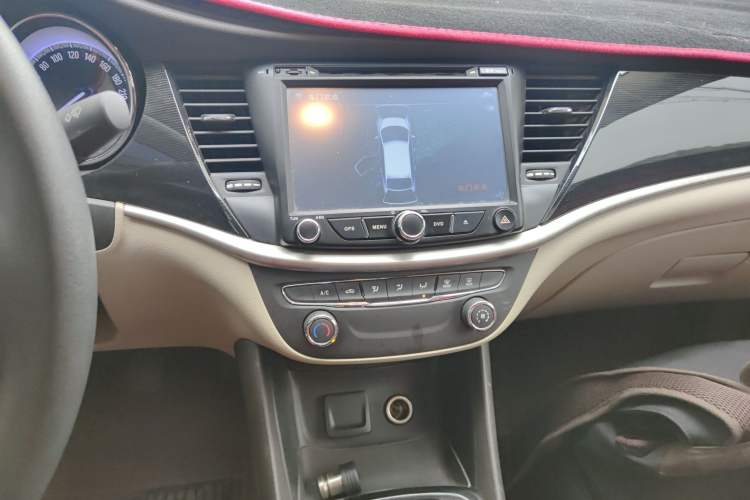 Used Buick Verano 2015 Sedan 15S Manual Entry-Level Model Audio And AC Panel