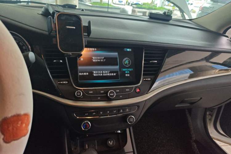 Used Buick Verano 2015 Sedan 20T Dual-Clutch Leading Model Audio And AC Panel