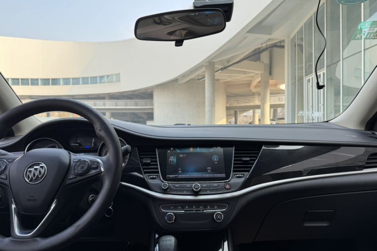 Used Buick Verano 2015 Sedan 20T Dual-Clutch Leading Model Audio And AC Panel