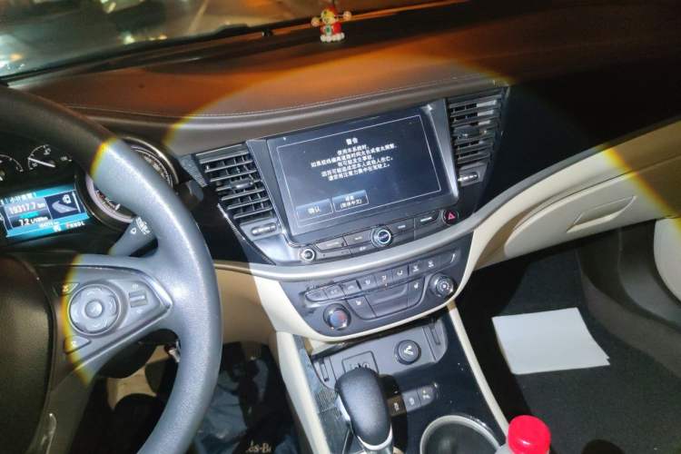 Used Buick Verano 2015 Sedan 15S Automatic Leading Model Audio And AC Panel