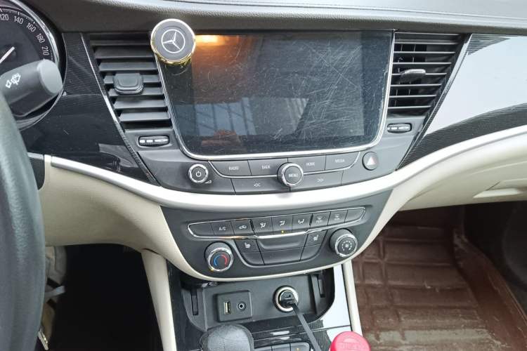 Used Buick Verano 2015 Sedan 15S Automatic Leading Model Audio And AC Panel