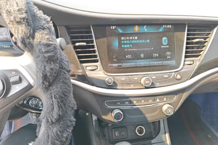 Used Buick Verano 2015 Sedan 20T Dual-Clutch Leading Model Audio And AC Panel