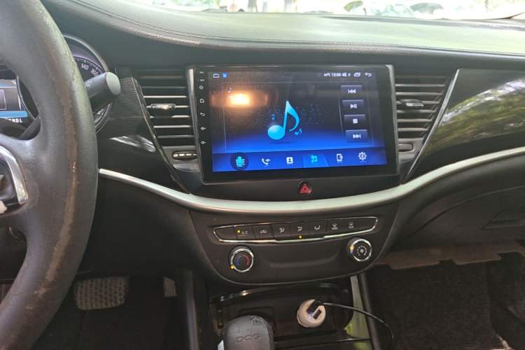 Used Buick Verano 2015 Sedan 20T Dual-Clutch Leading Model Audio And AC Panel