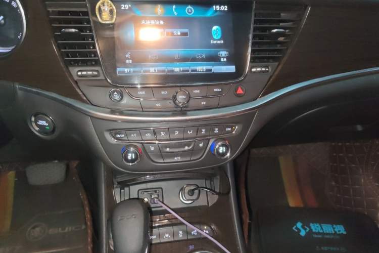 Used Buick Verano 2015 Sedan 20T Dual-Clutch Flagship Model Audio And AC Panel