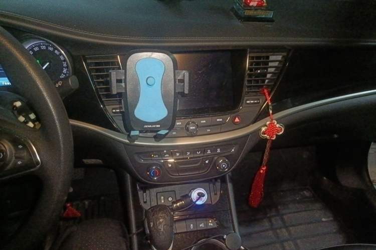 Used Buick Verano 2015 Sedan 20T Dual-Clutch Elite Model Audio And AC Panel