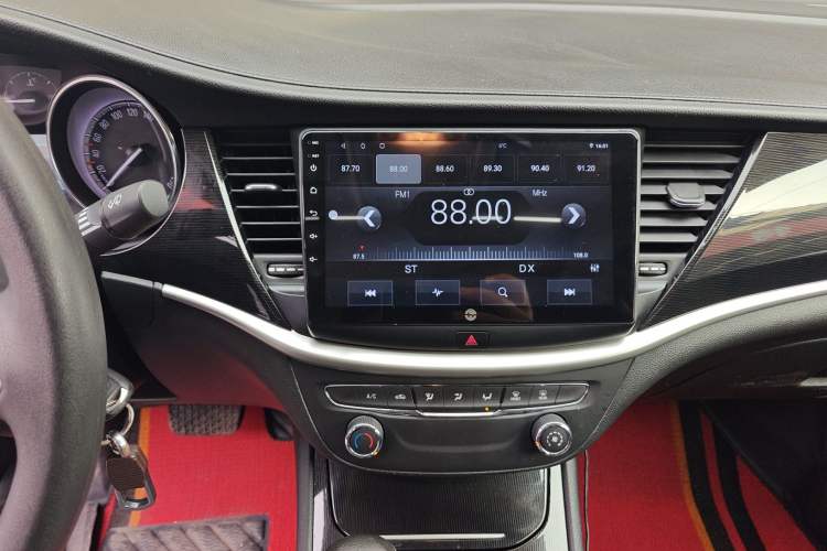 Used Buick Verano 2015 Sedan 20T Dual-Clutch Leading Model Audio And AC Panel