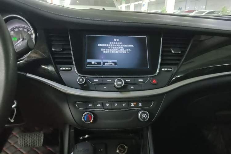Used Buick Verano 2015 Sedan 20T Dual-Clutch Leading Model Audio And AC Panel