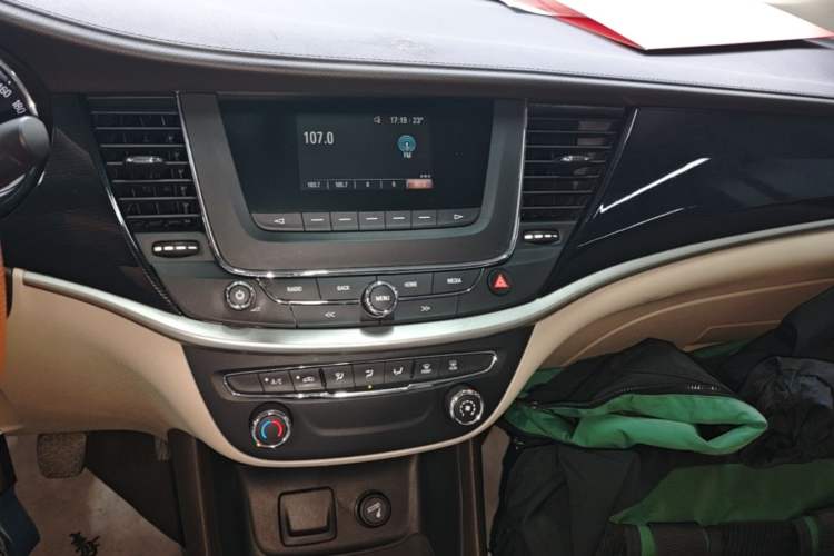 Used Buick Verano 2015 Sedan 15S Manual Entry-Level Model Audio And AC Panel