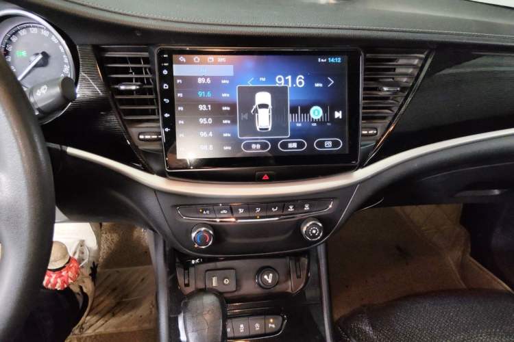 Used Buick Verano 2015 Sedan 20T Dual-Clutch Leading Model Audio And AC Panel