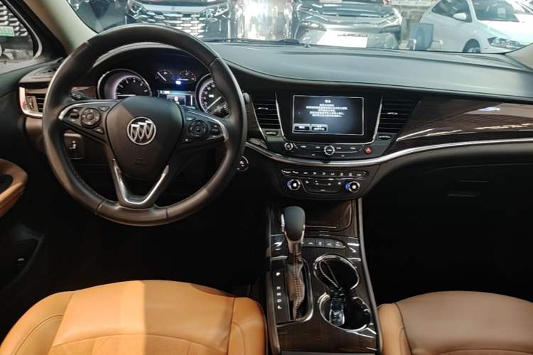 Used Buick Verano 2015 Sedan 20T Dual-Clutch Flagship Model Audio And AC Panel