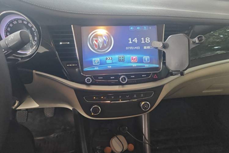 Used Buick Verano 2015 Sedan 15S Manual Entry-Level Model Audio And AC Panel