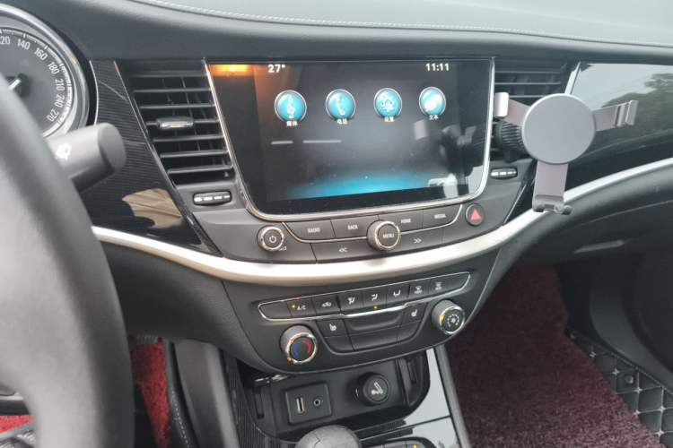 Used Buick Verano 2015 Sedan 20T Dual-Clutch Elite Model Audio And AC Panel