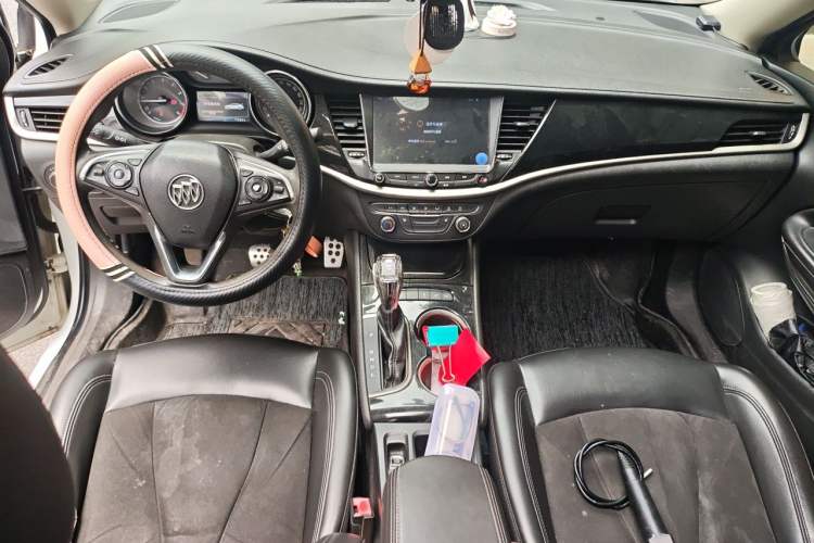 Used Buick Verano 2015 Sedan 20T Dual-Clutch Elite Model Center Console