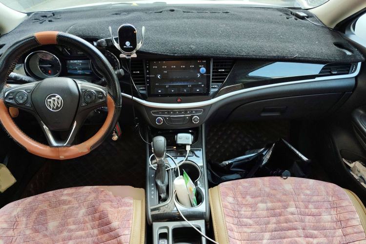 Used Buick Verano 2015 Sedan 20T Dual-Clutch Elite Model Center Console