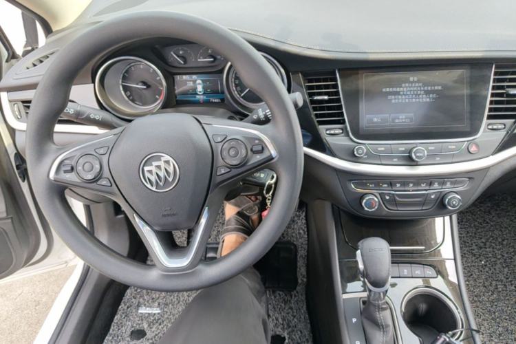 Used Buick Verano 2015 Sedan 20T Dual-Clutch Elite Model Center Console
