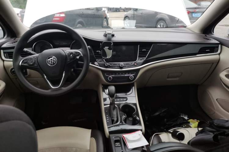 Used Buick Verano 2015 Sedan 15S Automatic Leading Model Center Console