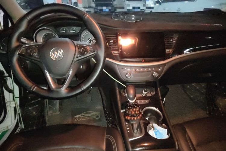 Used Buick Verano 2015 Sedan 20T Dual-Clutch Leading Model Center Console