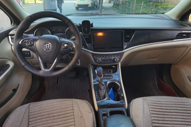 Used Buick Verano 2015 Sedan 15S Automatic Leading Model Center Console