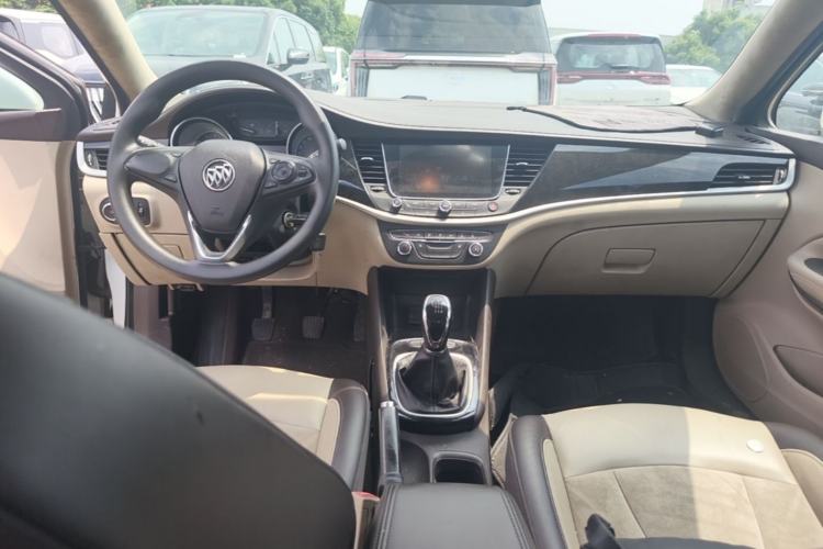 Used Buick Verano 2015 Sedan 15S Manual Leading Model Center Console