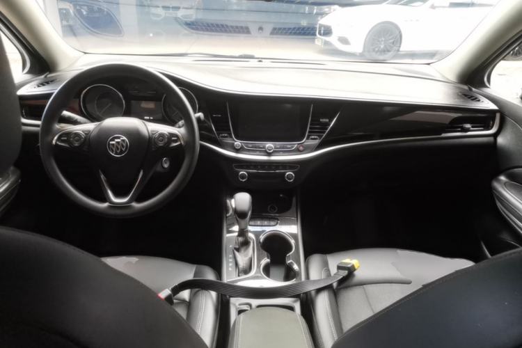 Used Buick Verano 2015 Sedan 20T Dual-Clutch Leading Model Center Console