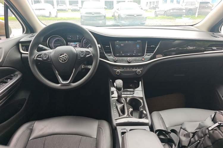 Used Buick Verano 2015 Sedan 20T Dual-Clutch Leading Model Center Console