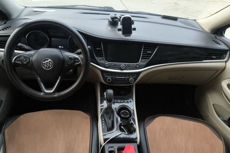 Used Buick Verano 2015 Sedan 15S Automatic Leading Model Center Console