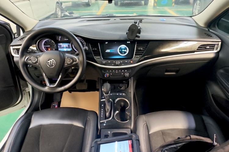 Used Buick Verano 2015 Sedan 20T Dual-Clutch Elite Model Center Console