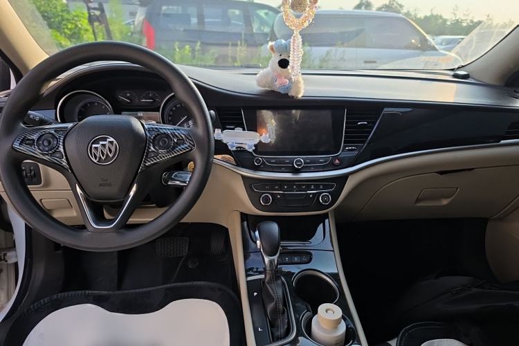 Used Buick Verano 2015 Sedan 15S Automatic Leading Model Center Console