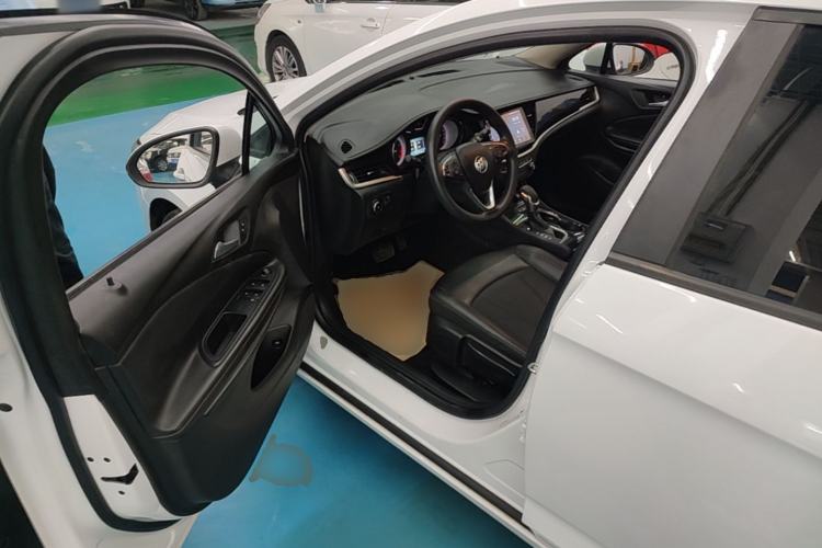 Used Buick Verano 2015 Sedan 20T Dual-Clutch Leading Model Driver Seat