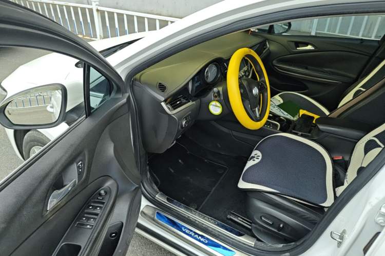 Used Buick Verano 2015 Sedan 20T Dual-Clutch Elite Model Driver Seat