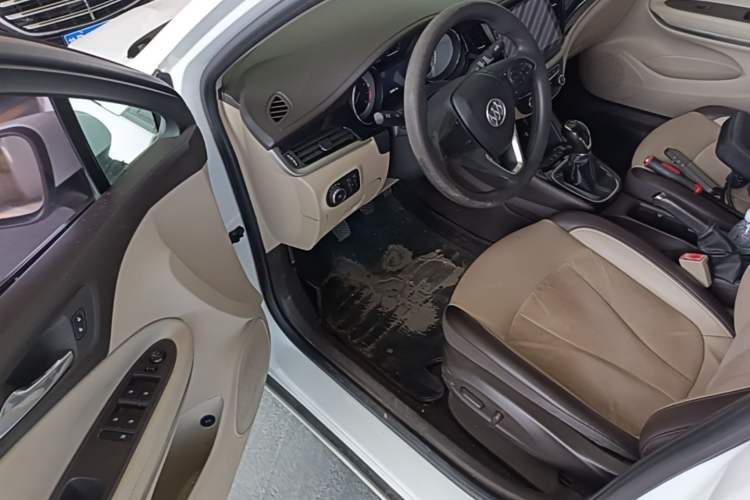 Used Buick Verano 2015 Sedan 15S Manual Leading Model Driver Seat