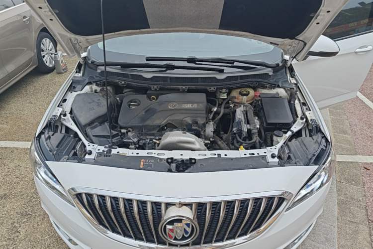 Used Buick Verano 2015 Sedan 15S Automatic Leading Model Engine Bay