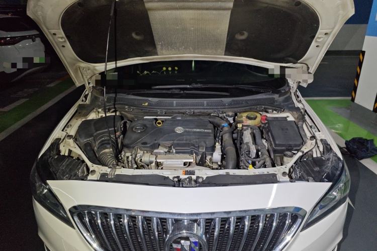 Used Buick Verano 2015 Sedan 20T Dual-Clutch Leading Model Engine Bay