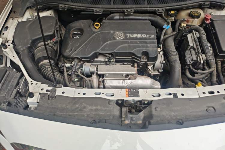 Used Buick Verano 2015 Sedan 20T Dual-Clutch Leading Model Engine Bay