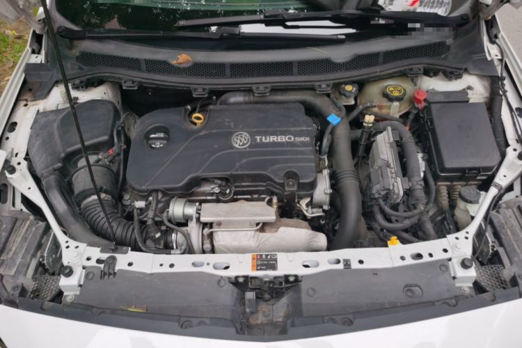 Used Buick Verano 2015 Sedan 20T Dual-Clutch Leading Model Engine Bay