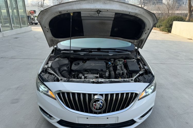 Used Buick Verano 2015 Sedan 20T Dual-Clutch Leading Model Engine Bay