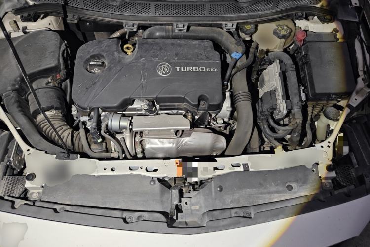 Used Buick Verano 2015 Sedan 20T Dual-Clutch Flagship Model Engine Bay